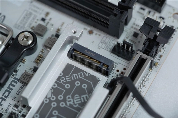 on9star登錄：ITX小巧强悍！微星MPG B850I EDGE TI WIFI图赏